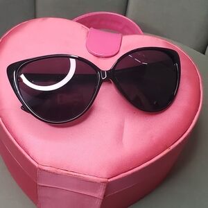 Large Cateye Sunglasses
